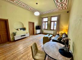 Historický stylový apartmán v srdci Hradec Králové, hotel v destinaci Hradec Králové