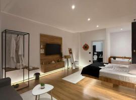 You & Me Suite, hotel in Shkodër