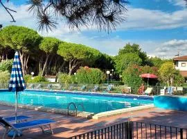 Sarzana- Mobilhome 5 persone Pool and Garden