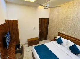 Hotel DVL INN- Near Jalmahal Jaipur