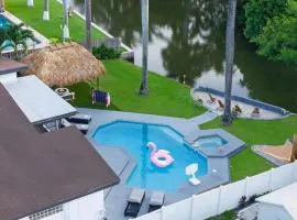 Waterfront House - Arcades, Tiki & Firepit, Golf