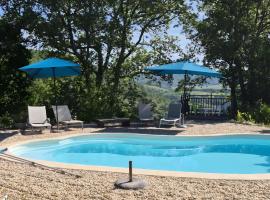 Gite Le Soupadou - La Framie, hotel u gradu Albas