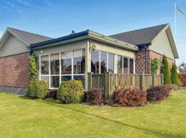 Nice Home In Eksj&ouml; With Sauna, luksushotelli Eksj&ouml;ss&auml;
