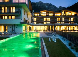 Neueröffnung ELVA PREMIUM APARTMENT HOTEL inklusive Sommerpass STUBAI SUPER CARD, hotel v Neustift im Stubaital