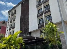 Vida Plaza Hotel