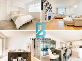 Bright & Comfy 3-BR House in Feltham - Sleeps 7!