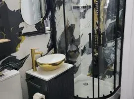 Silver Apartman