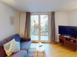 Fresh and Bright 1-Bedroom Centre Apartment - AL11