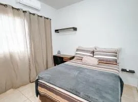Apto Térreo Ótima localização Com AC