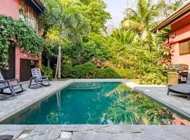 VIP La Lora Beach Villa best family home