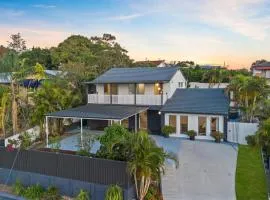 Modern Holland Park Home with Easy City Access