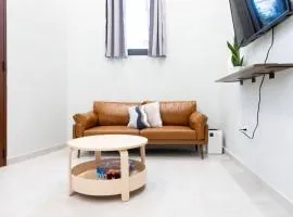 Cozy 2 Bed Room in Art District