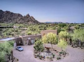 Charming 1BR Casita with Pickleball and Floating Tub