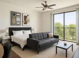 Velvet King Studio Urban Escape A21