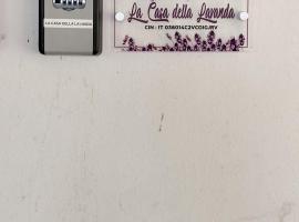 La casa della Lavanda，位于菲乌马尔博的酒店