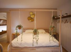 Le Logis des Écuries, ξενοδοχείο σε Renaison