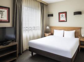 뿌뛰에 위치한 호텔 아파트호텔 아다지오 라데팡스 에스플러네이드