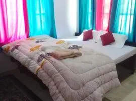 Samaira home stay