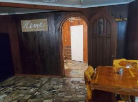 1 Large Bedrooms Estate Pool, hotel v destinaci Frog