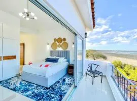 Beachfront Compound, Pool, BBQ, Best for Groups