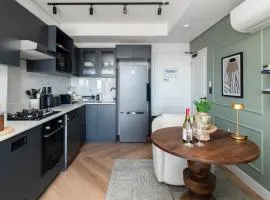 Chic Studio with Cape Town City Views