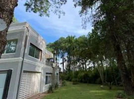 Hermoso Chalet en Paso frente al río