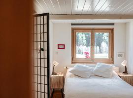 Mys Chalet - Authentique & rénové – hotel w mieście Jaun