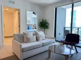 Luxury experience - views of MIAMI city center