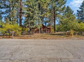 Green Cabin in Big Bear Lake 3 bdr Pets Friendly, hotel en Big Bear City