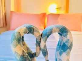 Lazy Sunday Khaosan Hotel