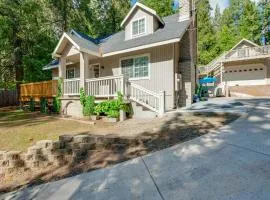 Hot Tub and Game Room Luxe Cabin, Day Trip to Tahoe