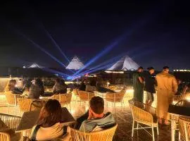 PYramiDs HuT ViEW HoTeL