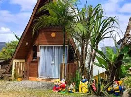 Chalé com Piscina e Natureza SOL