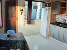 Excelente localização a metros da Rua das pedras e praias