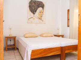 Casa 13 - Refúgio Salinas, hotel ve Vila do Maio