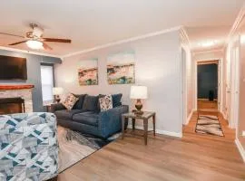 MidLong Term Rental Cozy Home at Mary Roberts