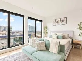 Midtown Luxury with Skyline Views