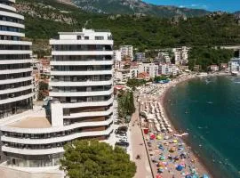 Azure Corner Residence Budva - Seaside Living Apartments