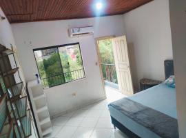 Alojamiento Avenida san Blas，位于埃斯特城的酒店