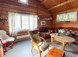 3 Bedroom Cozy Home In Mesnali