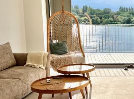 Bluewave boho apartment Slnava, hotel con alberca en Banka