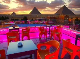 PYRAMiDS HUT ViEW HOTEL