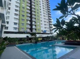 Cozy Studio near Roxas Night Market with Fast WiFi and Netflix，達沃市的有停車位的飯店