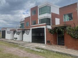 Aeropuerto Internacional Quito, Habitación N3 – hotel w mieście Pifo