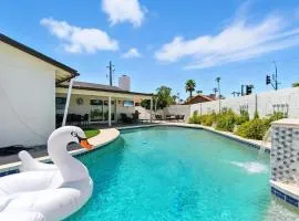 Greenway Getaway - Private Pool - North Scottsdale