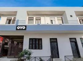 Hotel O Comfort Castle Inn