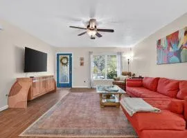 Venice Getaway, Minutes to Beaches & Downtown