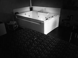 Via Trento 30, khách sạn ở Salerno