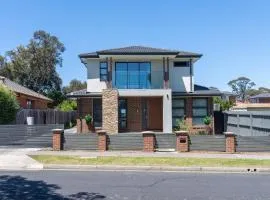 Bright, comfortable family home in leafy Forest Hill