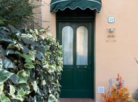 Gold house，拉文納的Villa